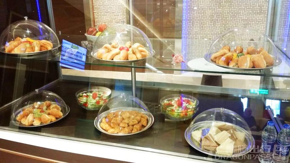 CAC Lounge by Plaza Premium Lounge & EAS – Cairo Airport (CAI), Terminal 2 – food and drinks