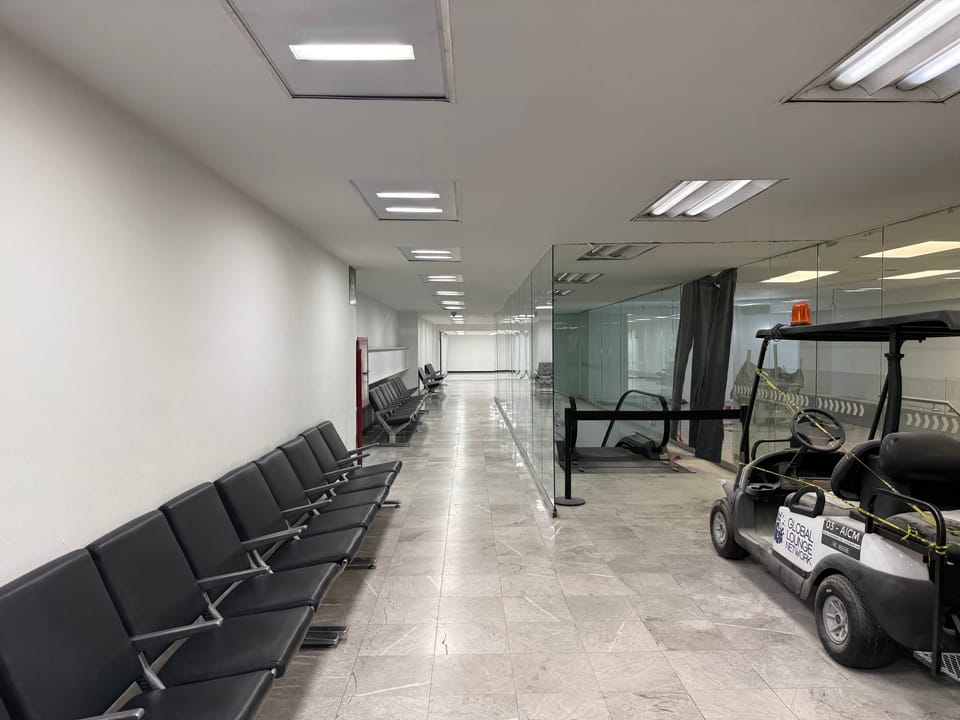 American Airlines Admirals Club – Mexico City Airport (MEX), International Departure Terminal 1