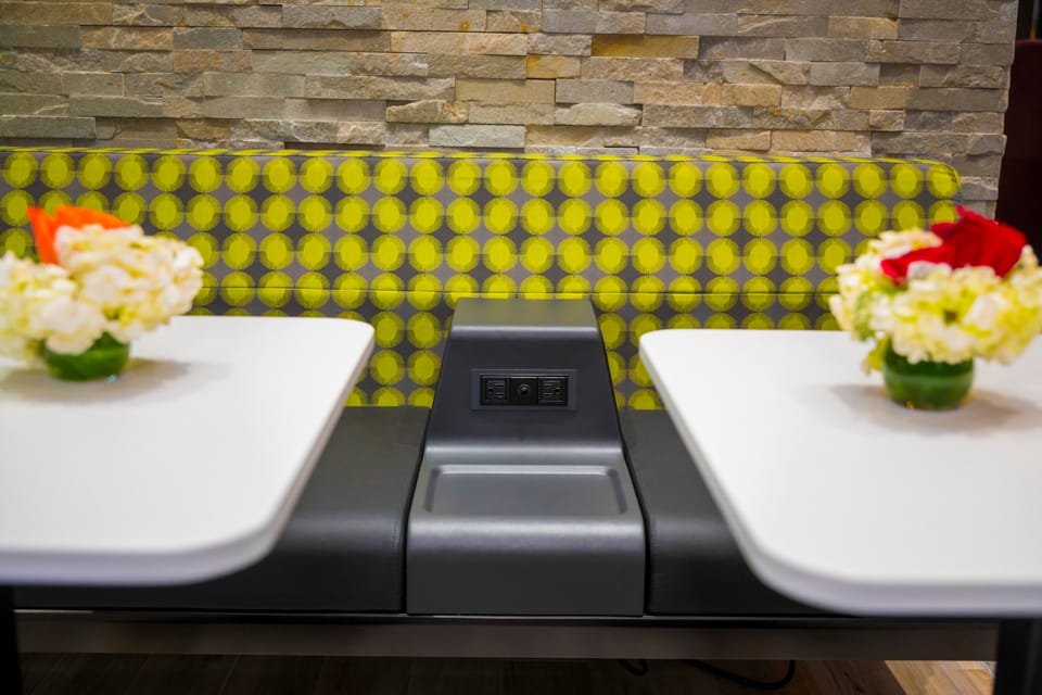 Escape Lounge – Reno-Tahoe Airport (RNO), Main Terminal