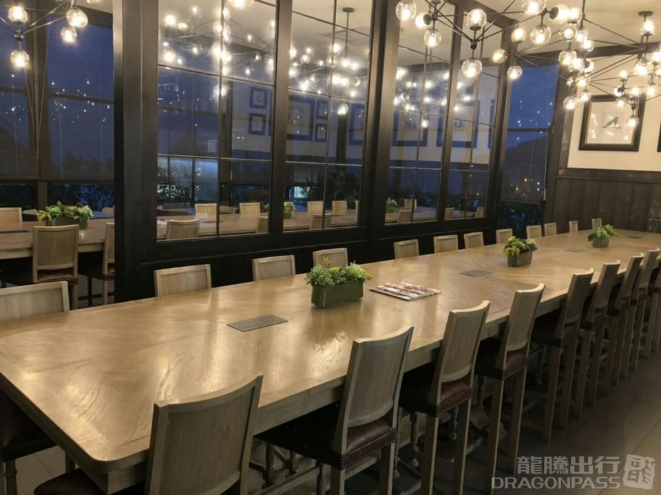 The Coral Finest Business Class Lounge (Vista) – Phuket Airport (HKT), International Terminal – seating area