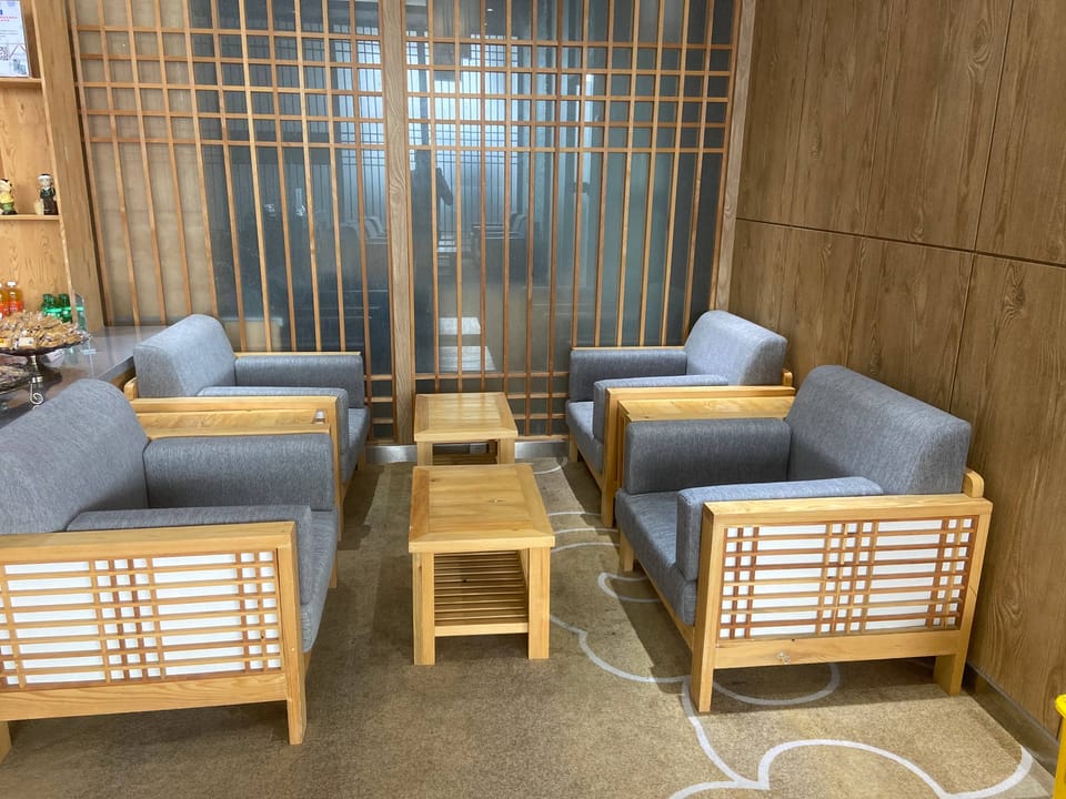 First class lounge – Yanbian Korean Autonomous Prefecture Airport (YNJ), Main Terminal – seating area