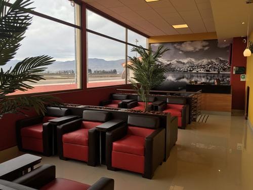 Salon Pacific Club La Serena – La Serena Airport (LSC), Main Terminal