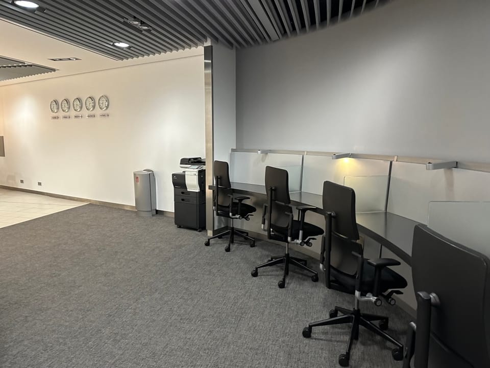 Lufthansa Senator Lounge – Paris Charles de Gaulle Airport (CDG)