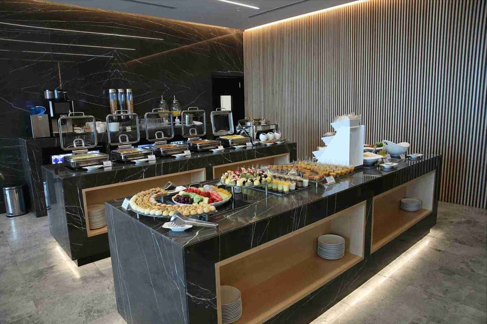 Al Mubarakiya Lounge – Kuwait Airport (KWI), Terminal 4
