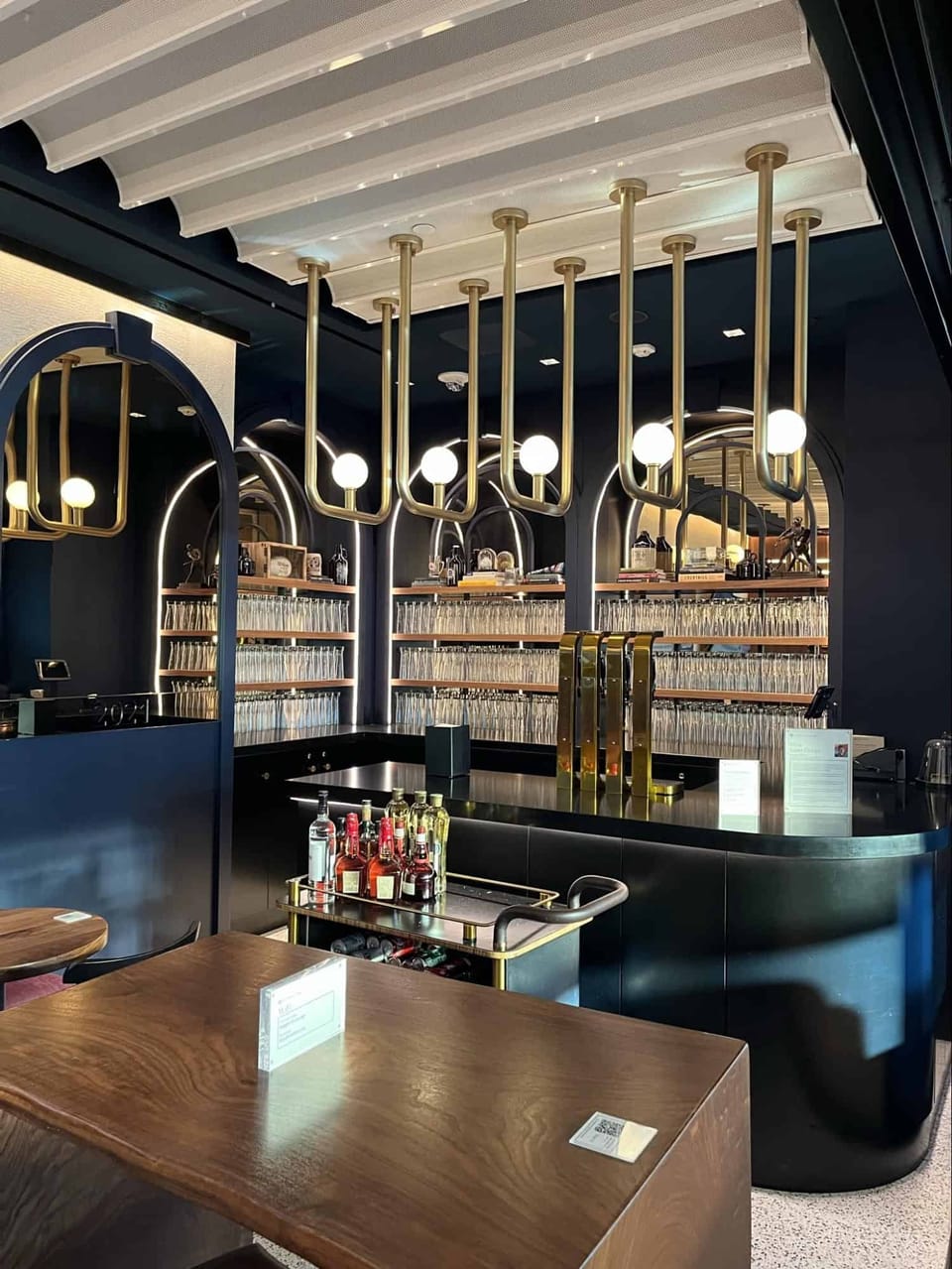 Chase Sapphire Lounge by The Club – Boston Logan Airport (BOS), Terminal B – bar