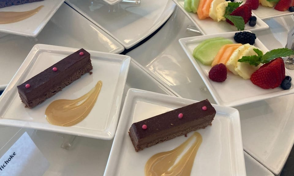 The Emirates Lounge – San Francisco Airport (SFO)