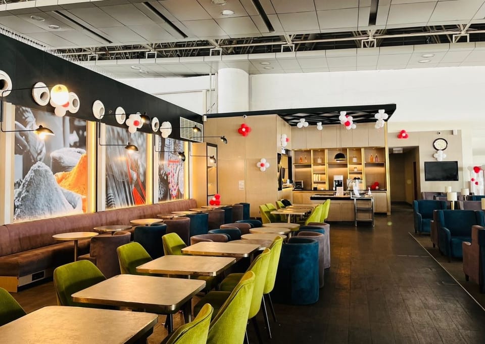 Primus Lounge (Dom) – Chandigarh Airport (IXC), Domestic Terminal – dining room