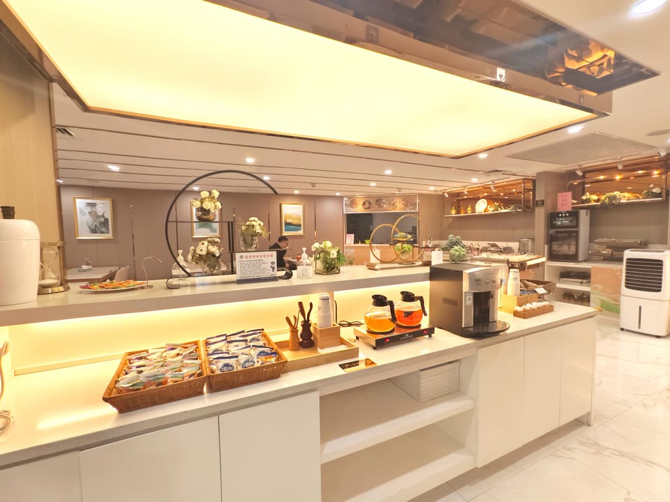 KunMing Airline V19 Lounge – Kunming Changshui Airport (KMG), Main terminal