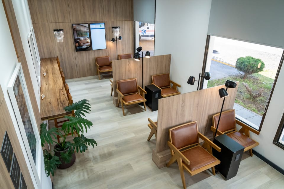 W Lounge Trelew – Trelew Airport (REL), Main Terminal