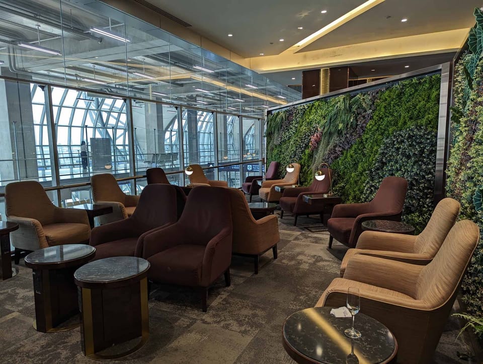 THAI Royal Orchid Prestige Lounge – Bangkok Suvarnabhumi Airport (BKK), Main Terminal – lounge interior