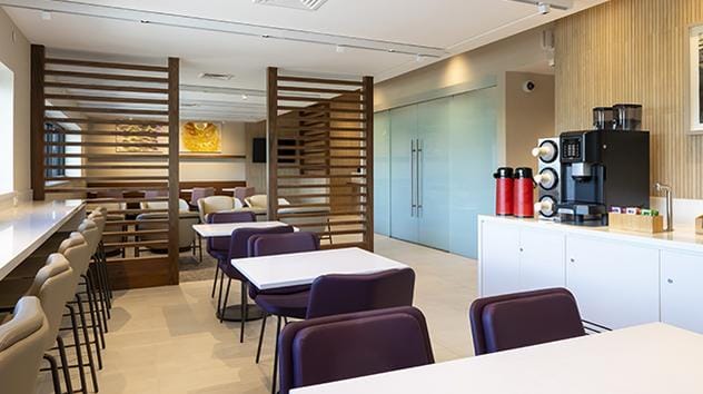 Hawaiian Airlines South Premier Club (Gate 15) – Kahului Airport (OGG), Hawaiian Airlines South Premier Club (Gate 15)
