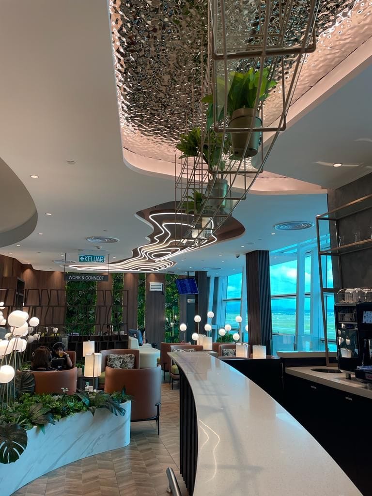Travel Club Lounge (Terminal 2, Gate P) – Kuala Lumpur Airport (KUL), Terminal 2 – lounge interior