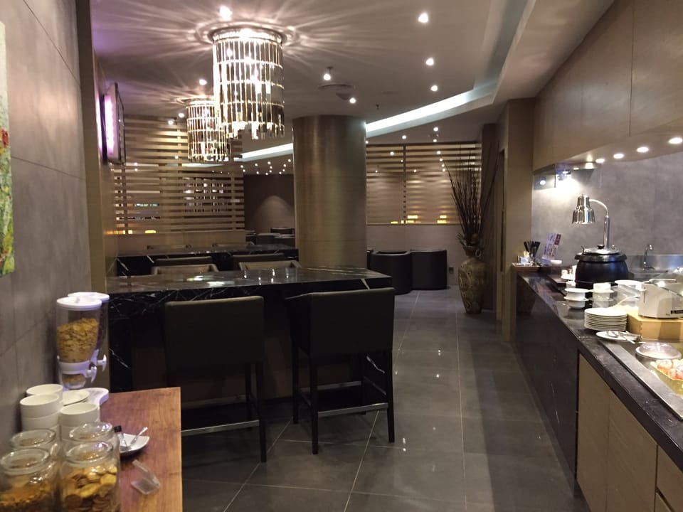 Plaza Premium Lounge (Domestic Departures) – Penang Airport (PEN), Main Terminal – dining area