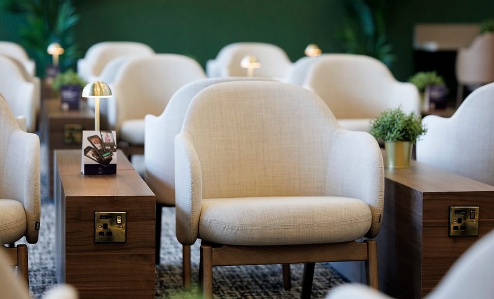 The Liffey Lounge – Dublin Airport (DUB), Terminal 2 – seating area