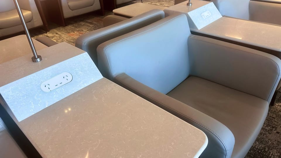 Singapore Airlines SilverKris Lounge – Sydney Airport (SYD), Terminal 1 – seating area