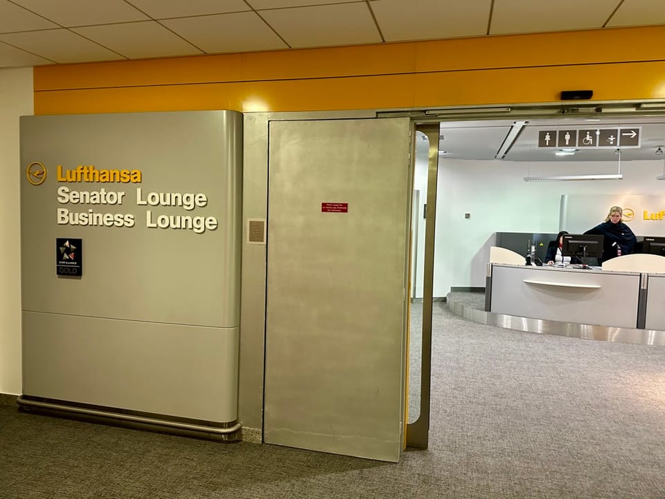 Lufthansa Senator Lounge – Paris Charles de Gaulle Airport (CDG)