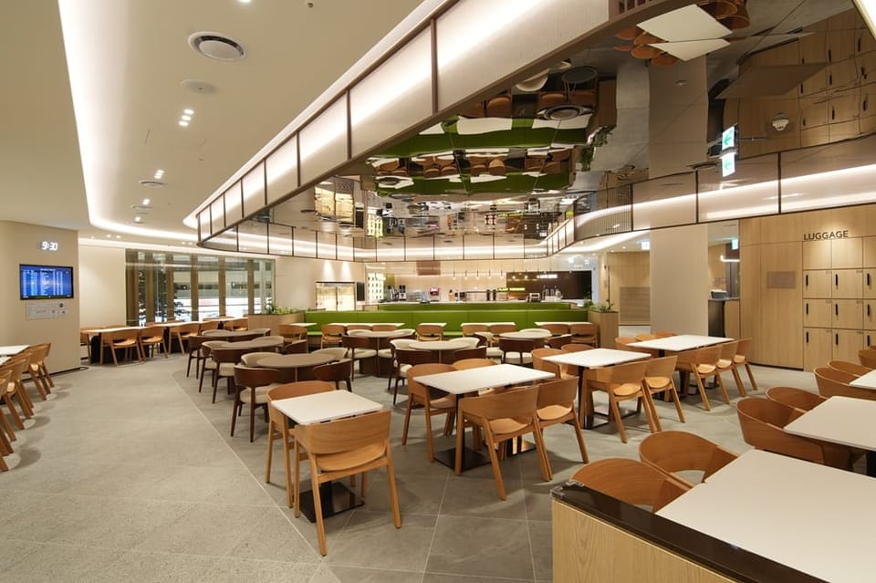 Sky Hub Lounge (Terminal 2 East) – Seoul Incheon Airport (ICN), Terminal 2