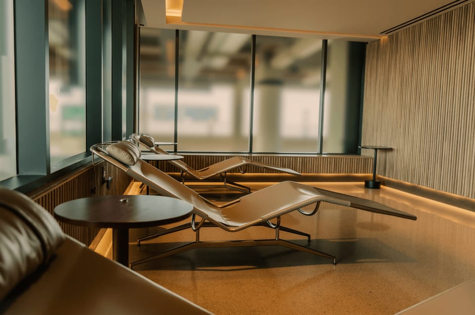 Primeclass Pacifico Sala Lagos – Santiago Airport (SCL)