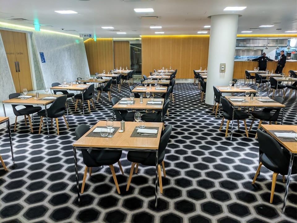 Qantas First Lounge – LAX Airport (LAX), Tom Bradley International Terminal