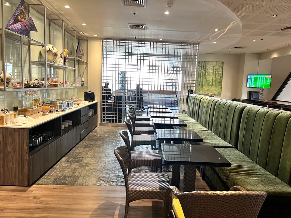 A Lounge – Manila Ninoy Aquino Airport (MNL), Terminal 1
