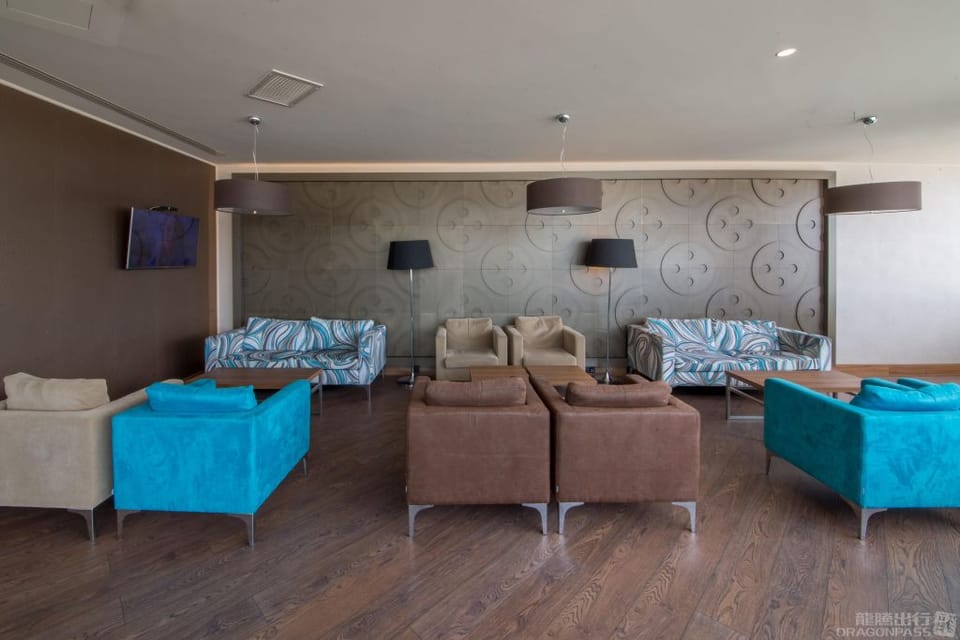 2B Platinum Lounge – Budapest Airport (BUD), Terminal 2B – seating area