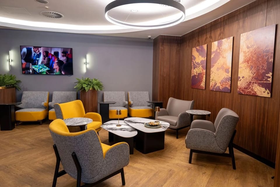 Saudia Lounge – Heathrow Airport (LHR), Terminal 4 – seating area