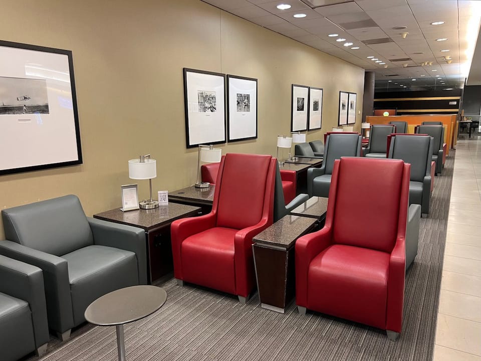 American Airlines Admirals Club (Concourse C) – John F. Kennedy Airport (JFK), Terminal 8 – seating area