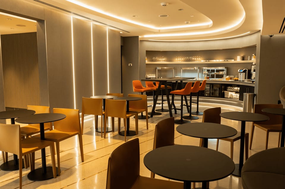 Primeclass Pacifico Sala Metropolis – Santiago Airport (SCL)
