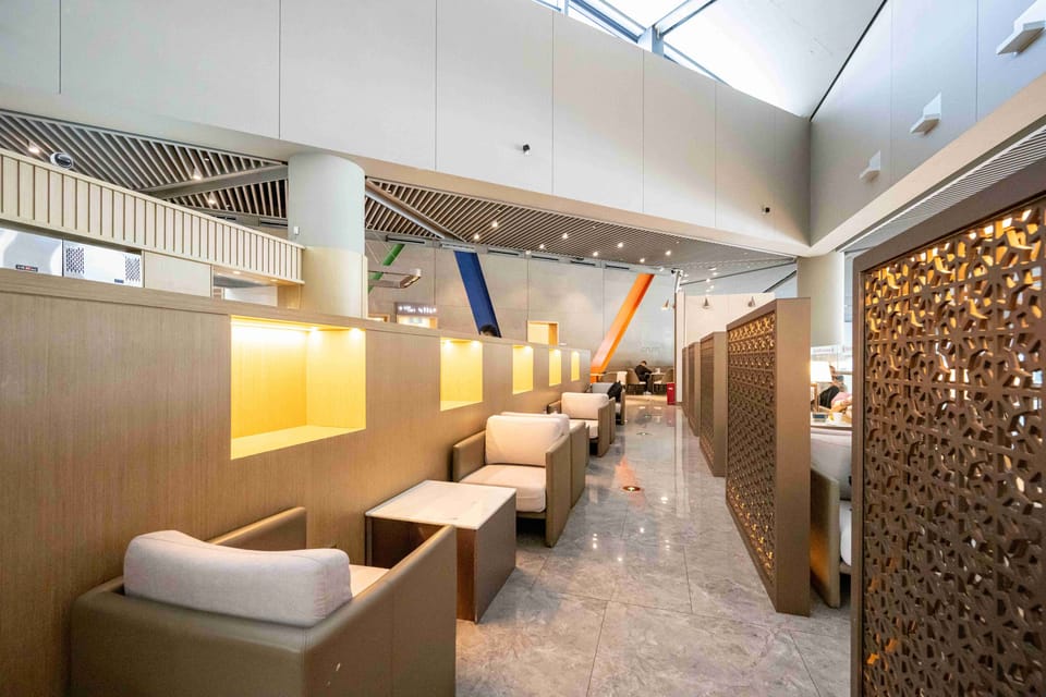 First Class Lounge V1 (T2 - Dom) – Shanghai Hongqiao Airport (SHA), Terminal 2