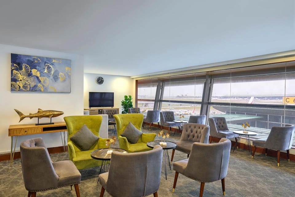 Sky Suite Airport Lounge (Satellite, Terminal 1) – Kuala Lumpur Airport (KUL), Terminal 1 – Satellite Building – seating area