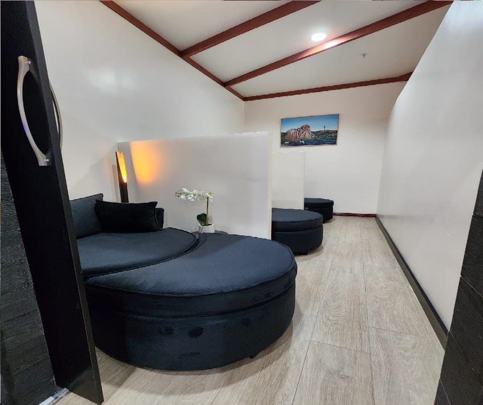 Vhakacha Lounge – Harare Airport (HRE), International Terminal