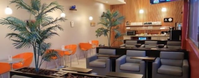 Salon Pacific Club La Serena – La Serena Airport (LSC), Main Terminal