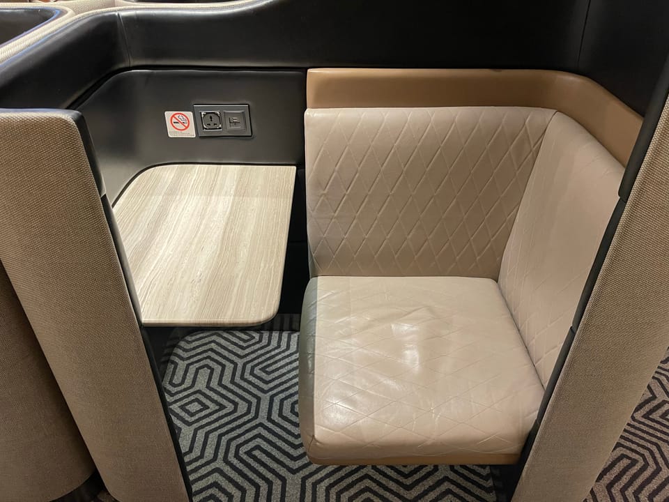 SilverKris Lounge First Class – Hong Kong Airport (HKG), Main Departure Hall – seating area