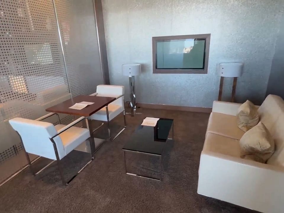 PrimeClass Lounge – Paris Charles de Gaulle Airport (CDG), Terminal 2C
