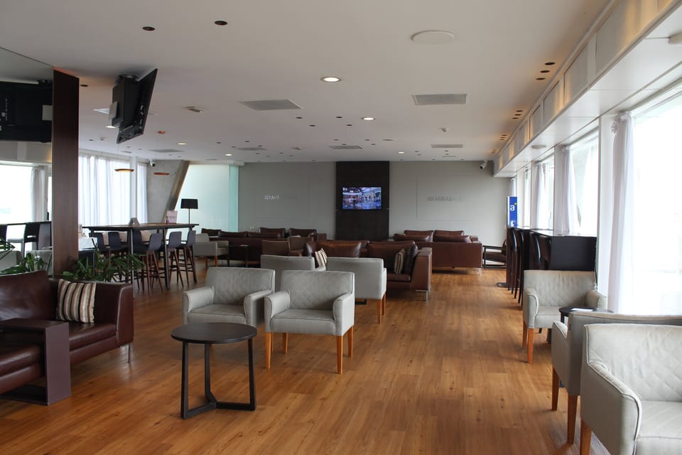 Aeropuertos VIP Club – Punta Del Este Airport (PDP), Main Terminal