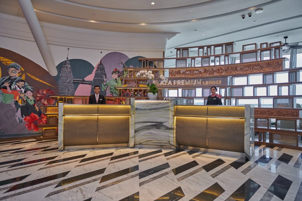 Plaza Premium Lounge (Contact Pier, Terminal 1) – Kuala Lumpur Airport (KUL), Terminal 1 – reception and entrance