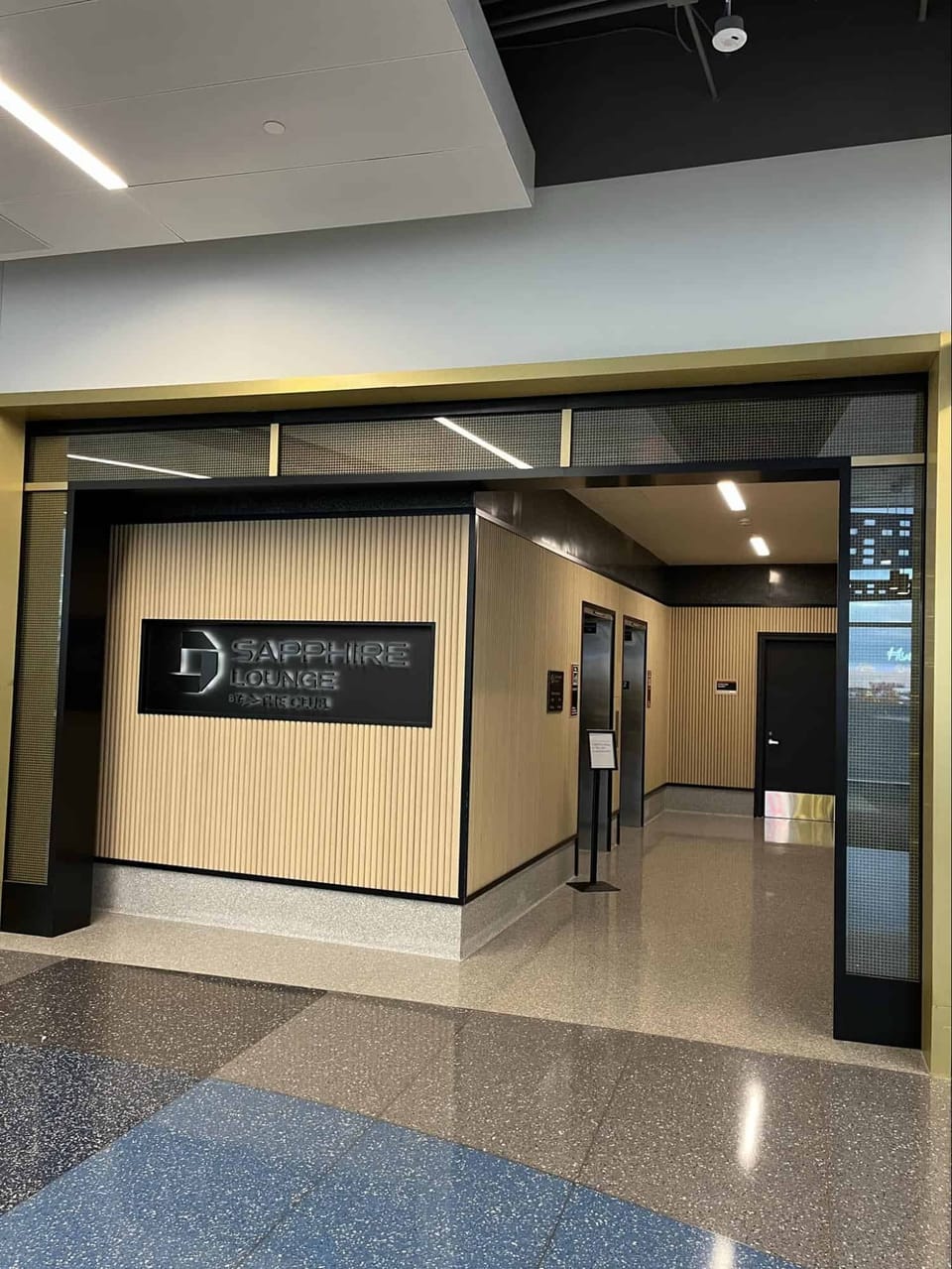 Chase Sapphire Lounge by The Club – Boston Logan Airport (BOS), Terminal B – lounge interior