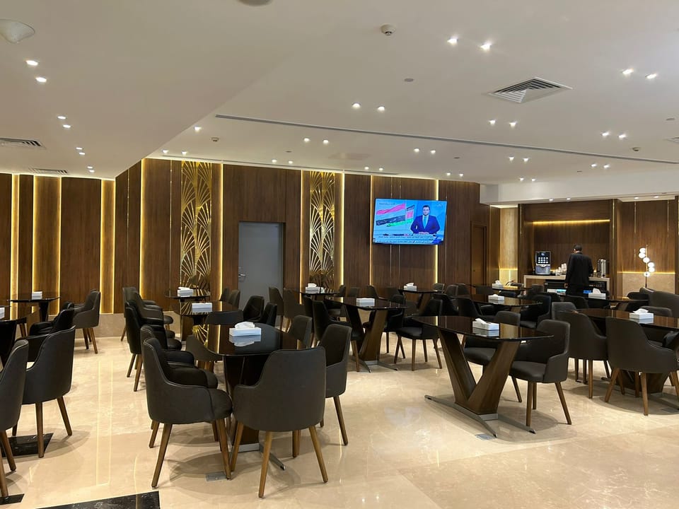 CAC Lounge by Plaza Premium (Terminal 3, Zone E) – Cairo Airport (CAI), Terminal 3 – dining room
