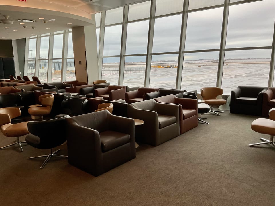 Lufthansa Business Lounge – John F. Kennedy Airport (JFK), Terminal 1 – seating area