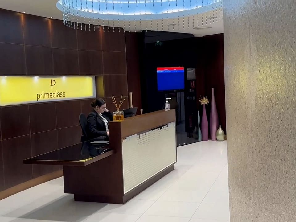 PrimeClass Lounge – Paris Charles de Gaulle Airport (CDG), Terminal 2C