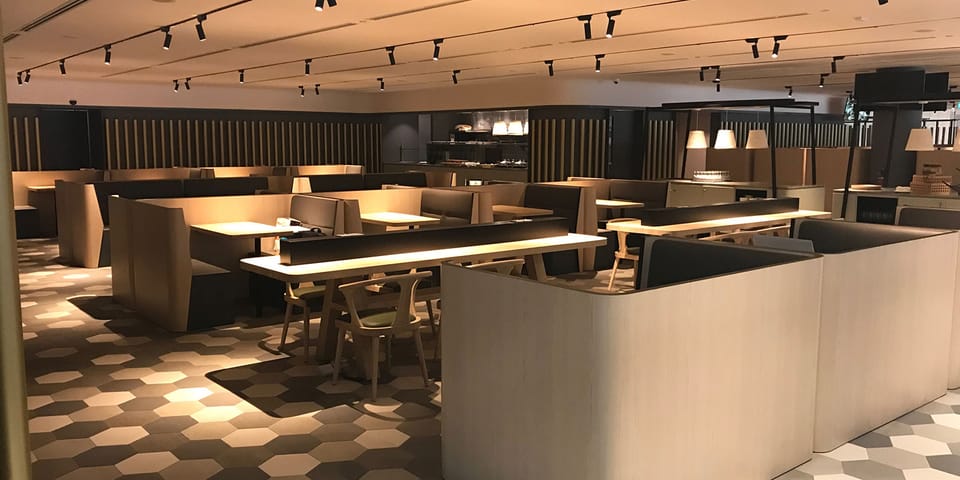 Blossom - Sats & Plaza Pemium Lounge – Singapore Changi Airport (SIN), Terminal 4